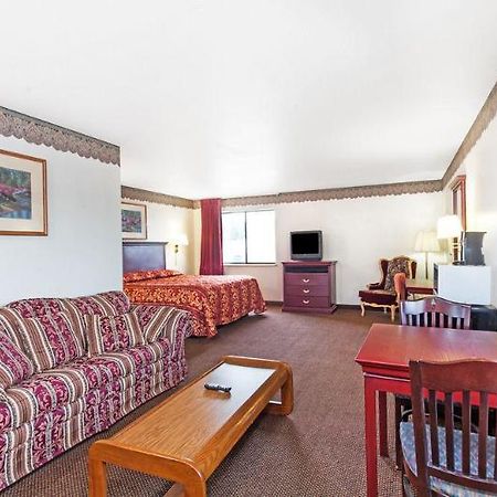 Super 8 Morristown East Downtown Ξενοδοχείο Εξωτερικό φωτογραφία